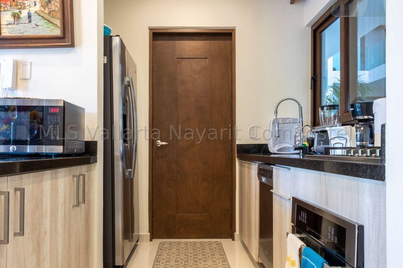 20251119175018618369000000-o