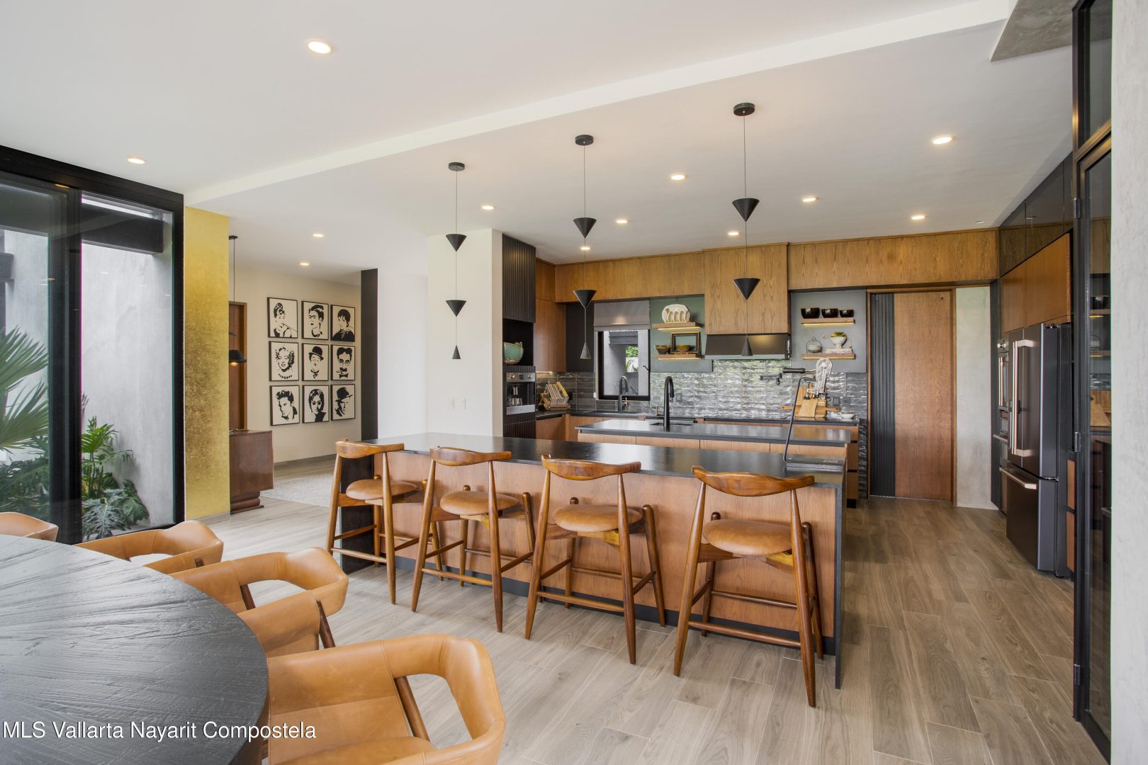 20251119184112266683000000-o