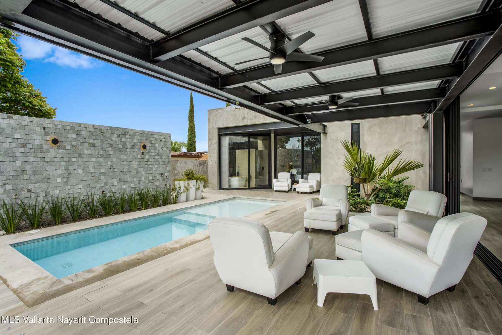 20251119184138854230000000-o