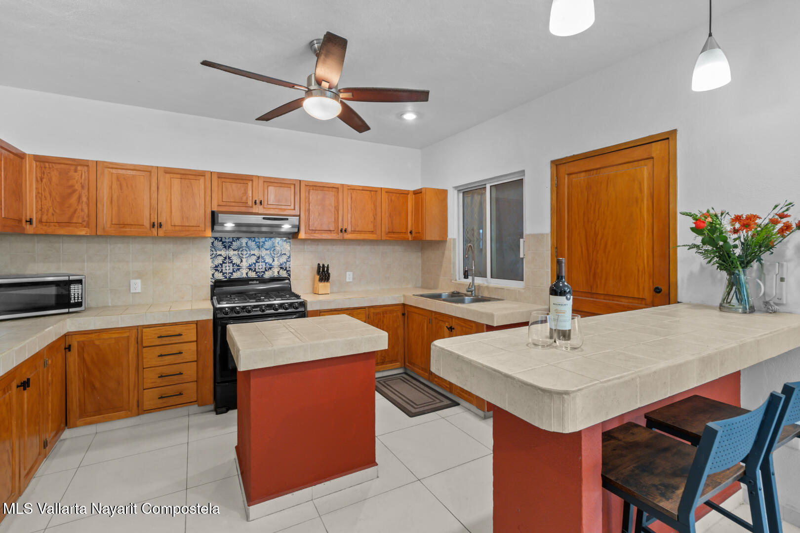 20251120190015174387000000-o