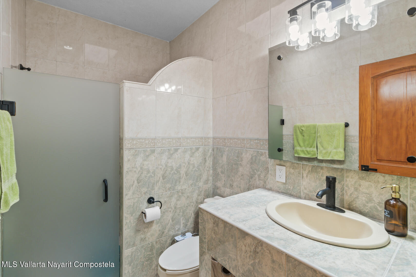 20251120190037840089000000-o