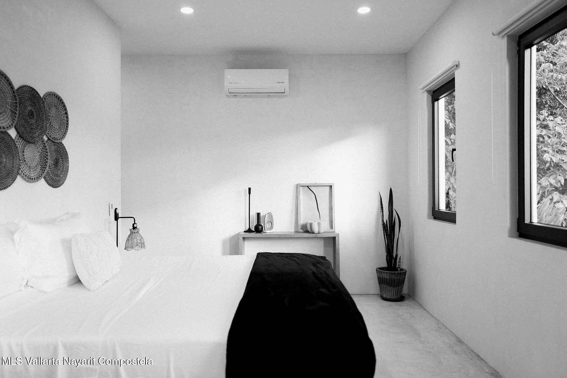 20251124210340130919000000-o