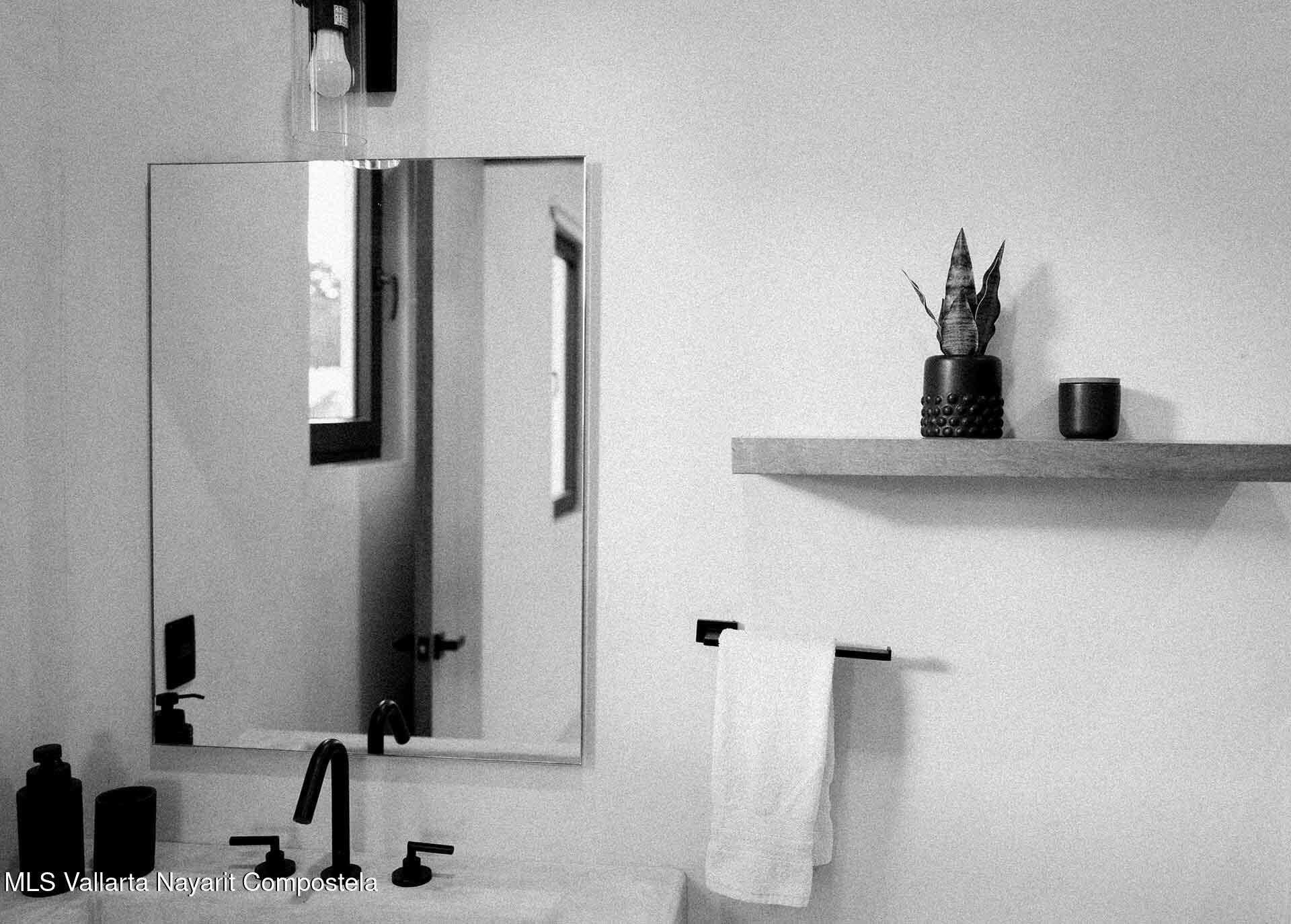 20251124210340867016000000-o