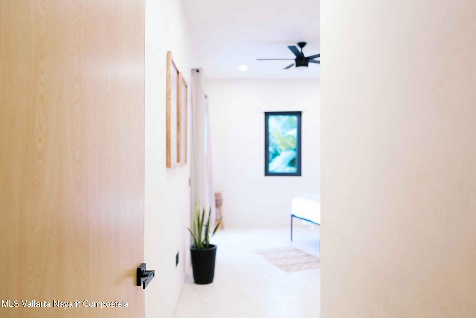 20251124210343500358000000-o