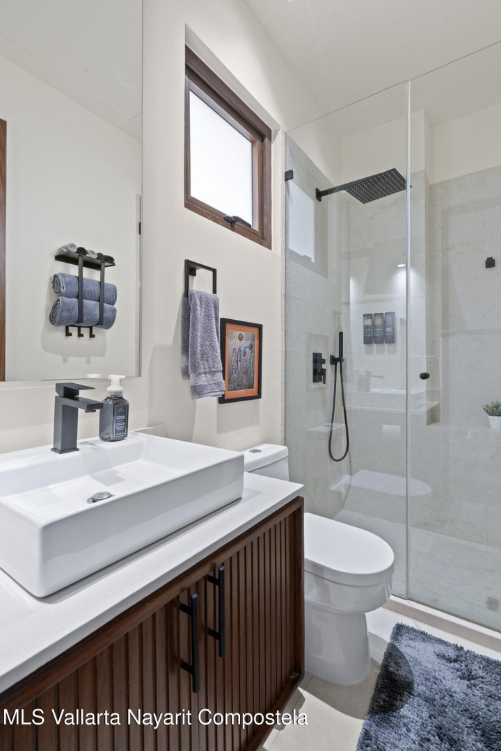 20251125143435485160000000-o