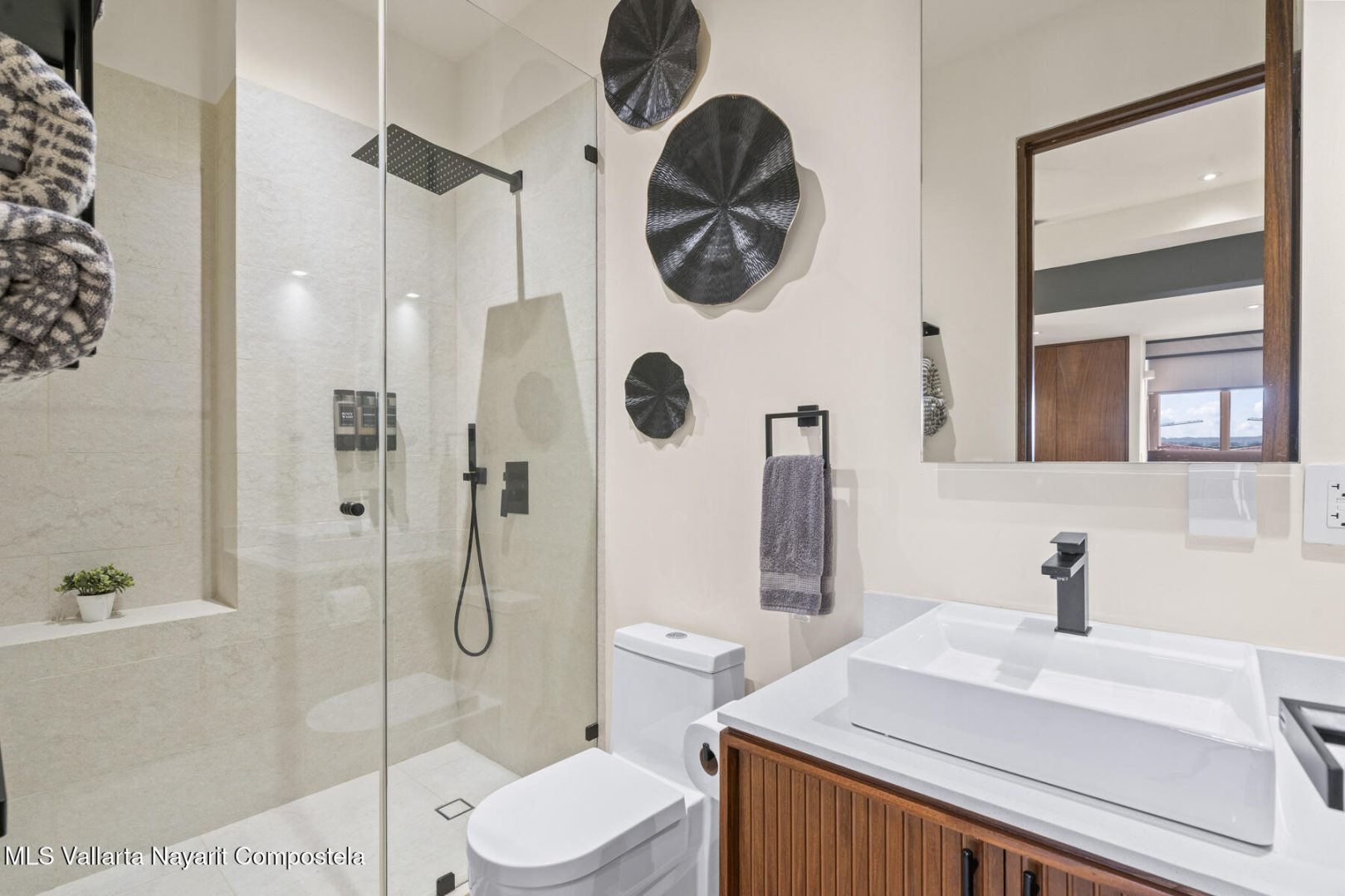 20251125143442555092000000-o