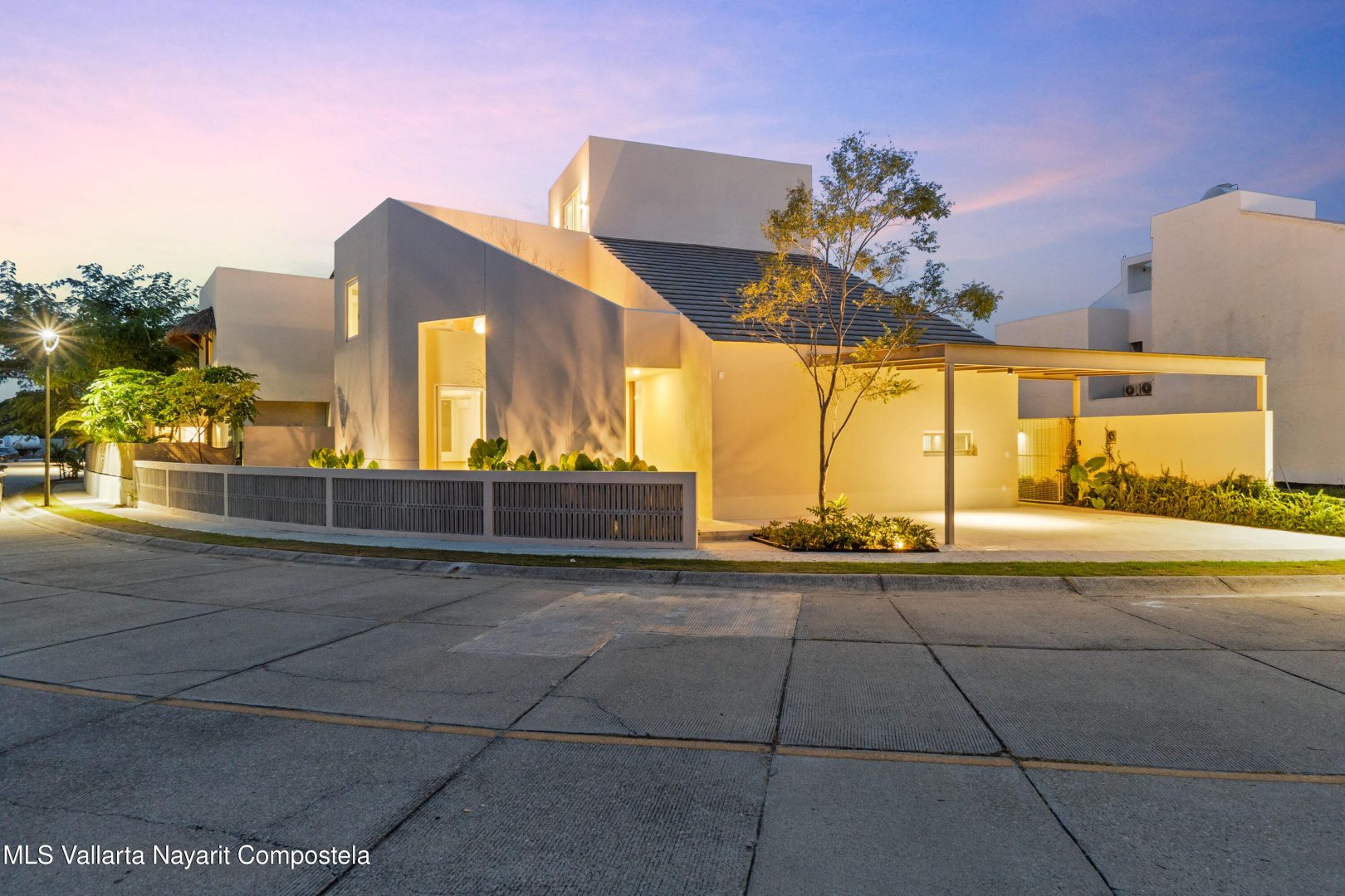 20251125200042813048000000-o