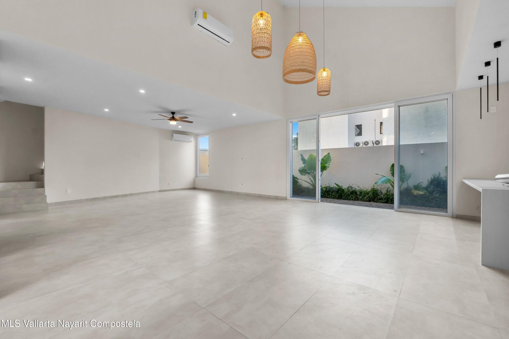 20251125200206558164000000-o