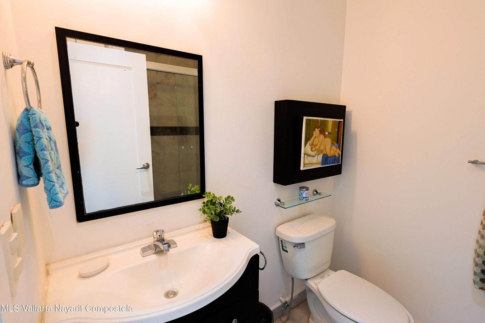 20251130182448212378000000-o