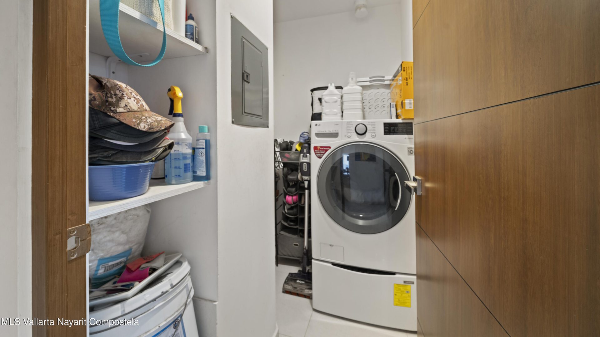 20251201200741092592000000-o