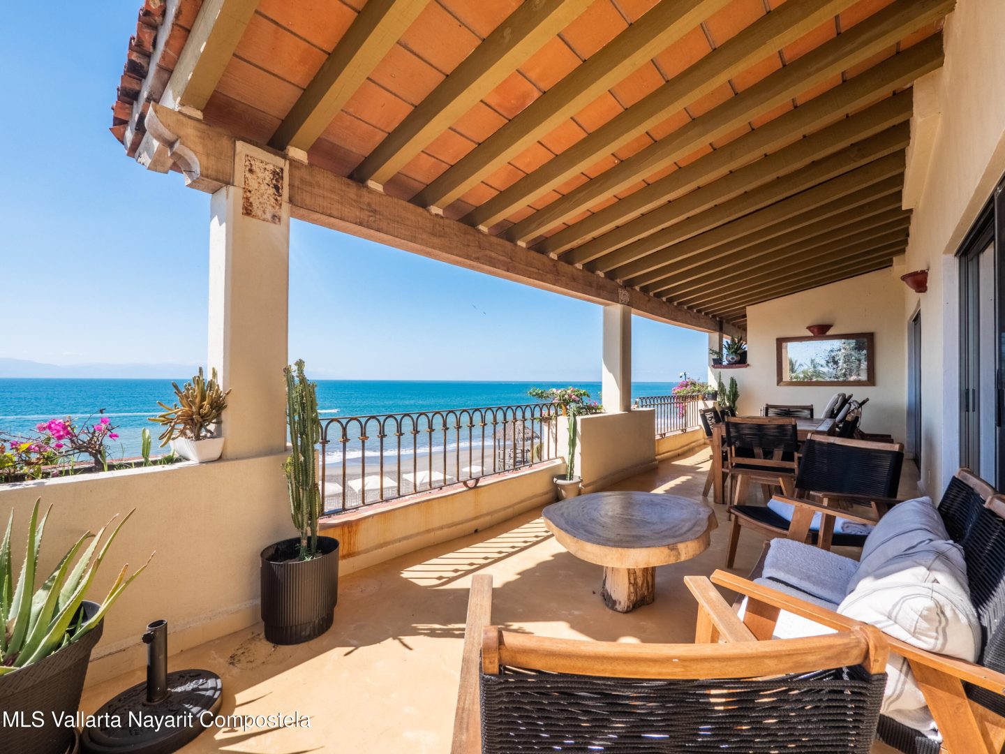 20251203010503426823000000-o