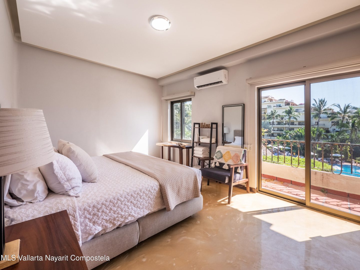 20251203010516778069000000-o