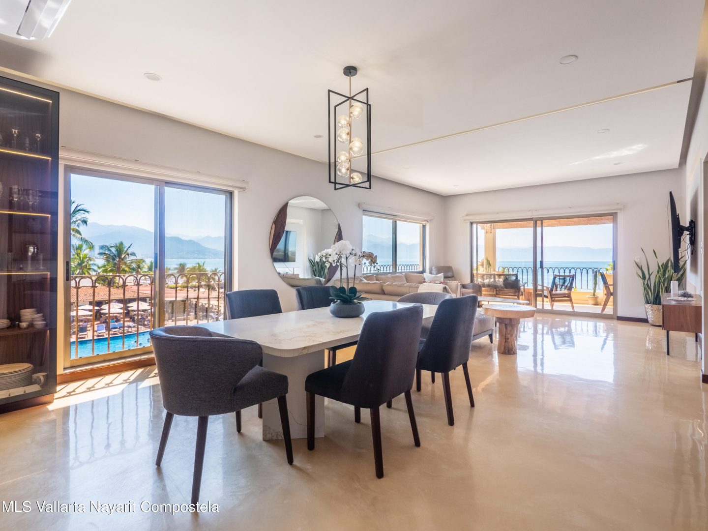 20251203010542046765000000-o