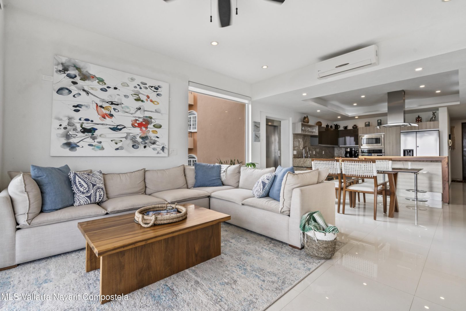 20251203161730595388000000-o