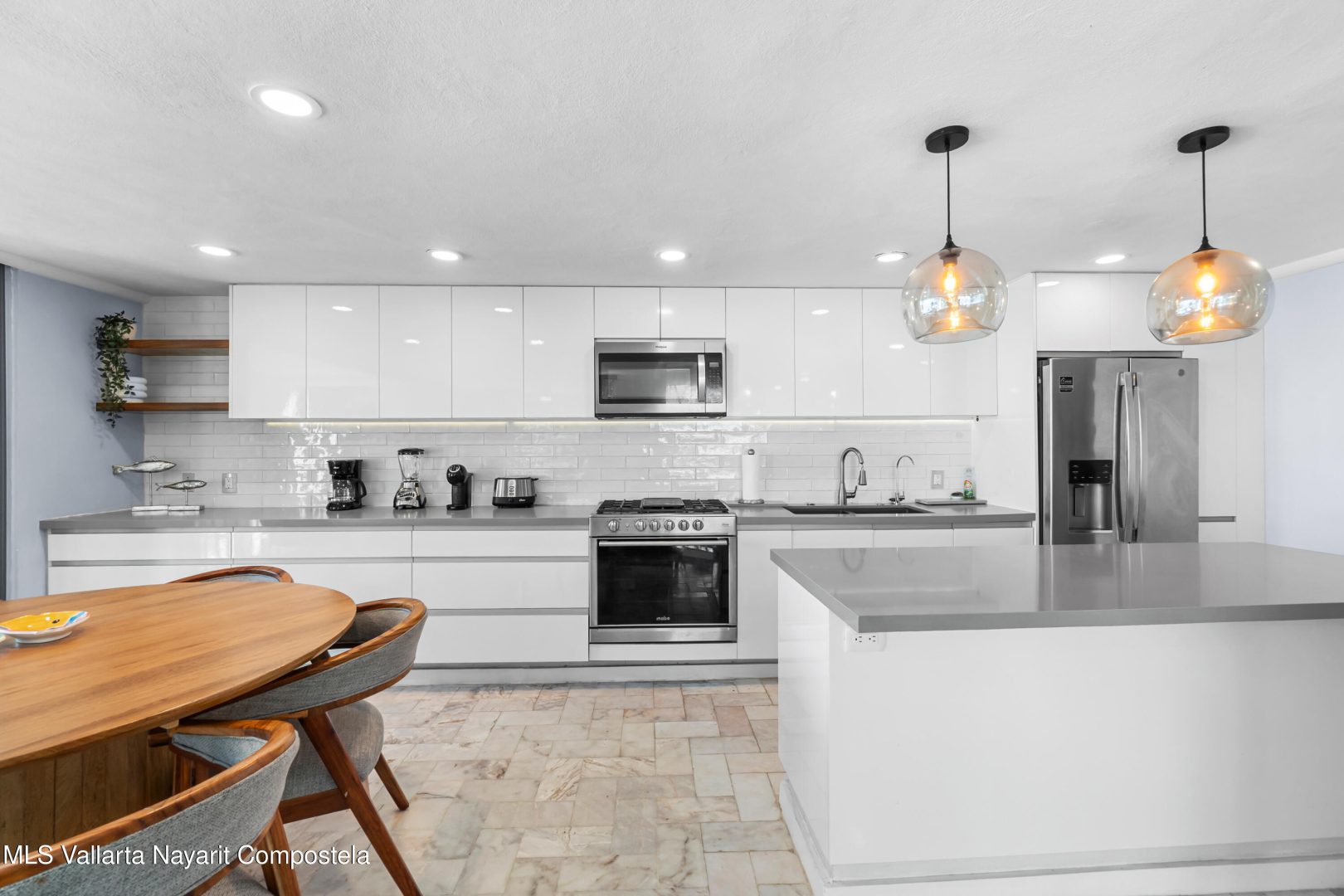 20251203171440042728000000-o