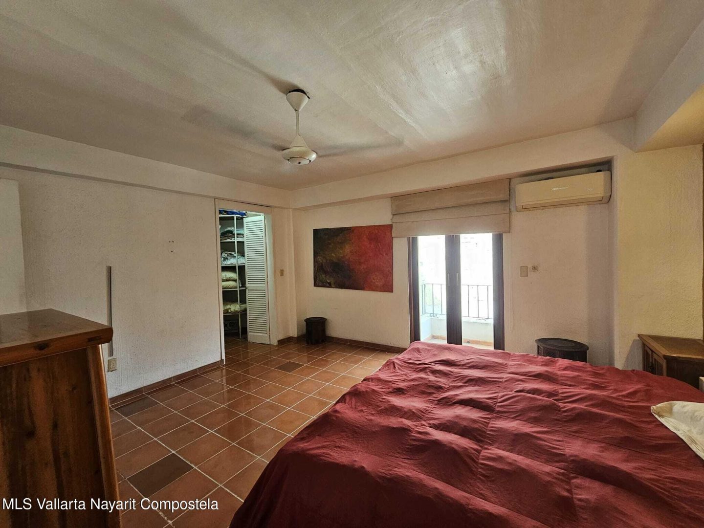 20251204024226569871000000-o