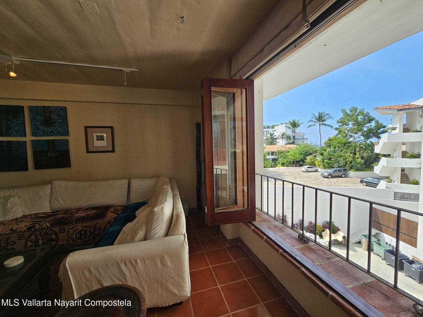 20251204024241850568000000-o