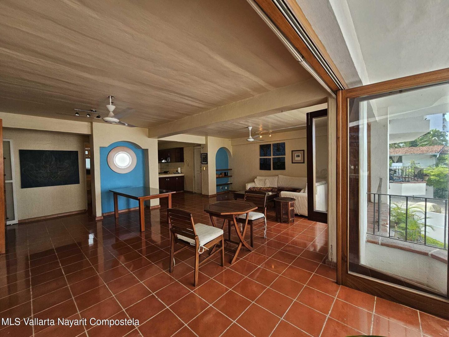 20251204024247650251000000-o