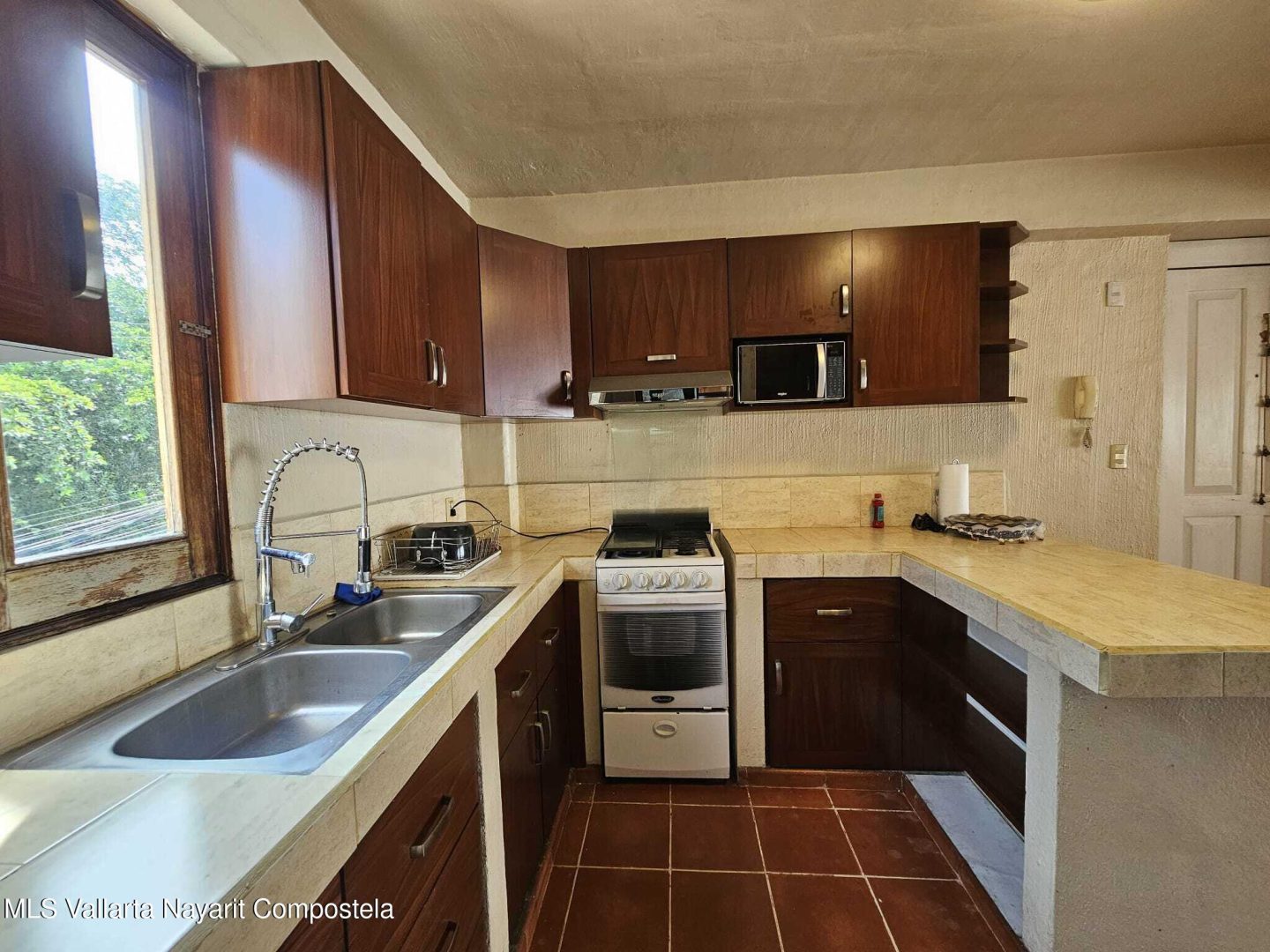 20251204024305857861000000-o