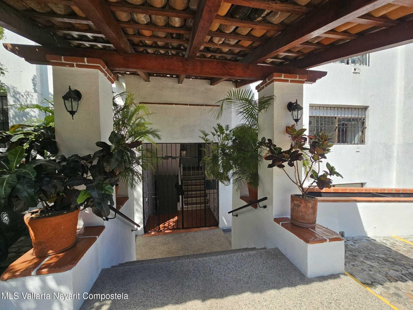 20251204024313453515000000-o