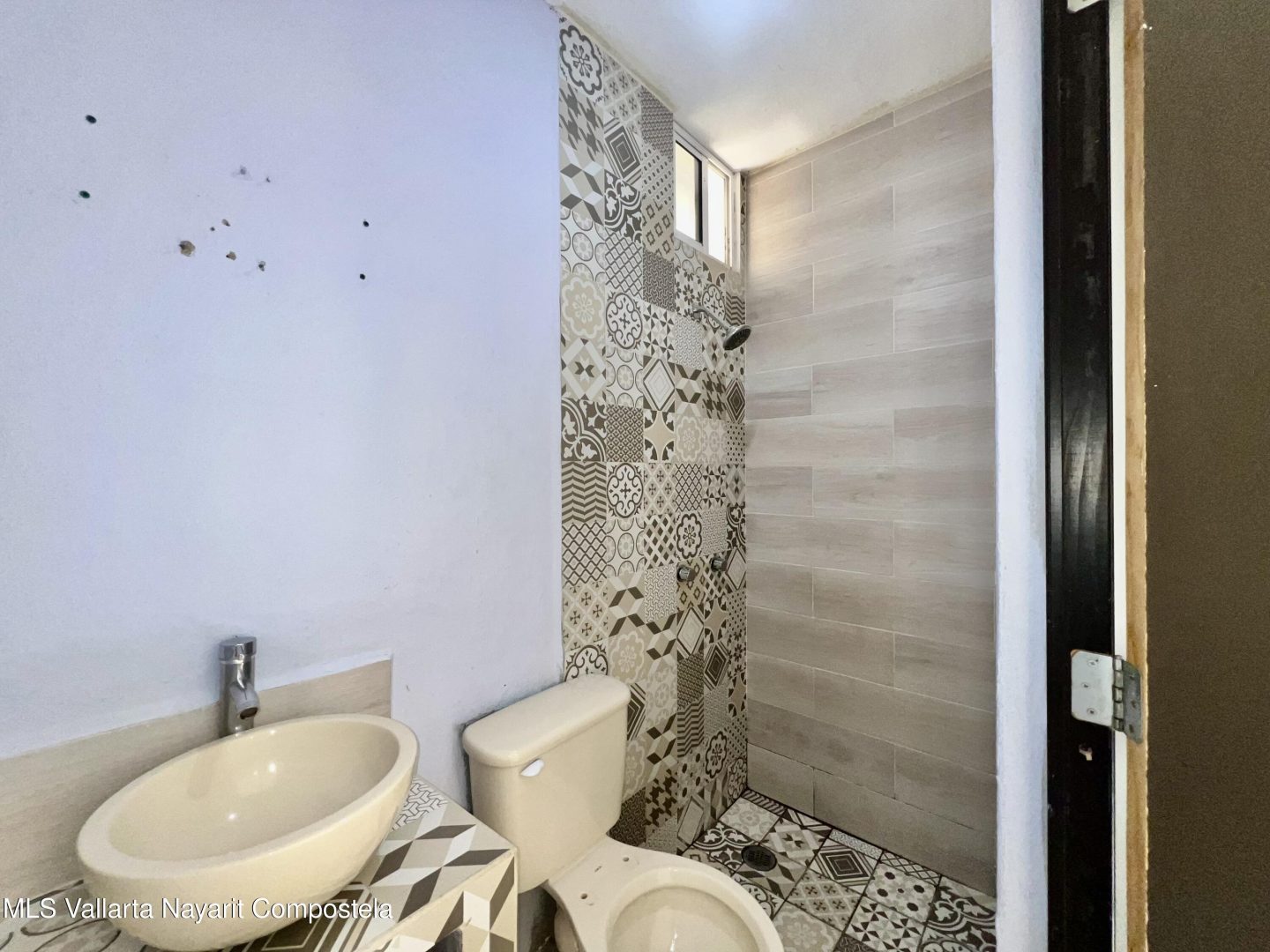 20251204182958021164000000-o