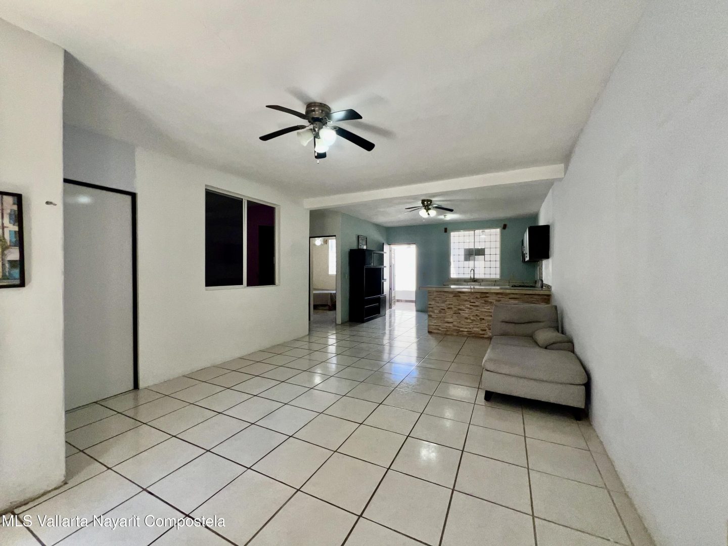 20251204183002408881000000-o