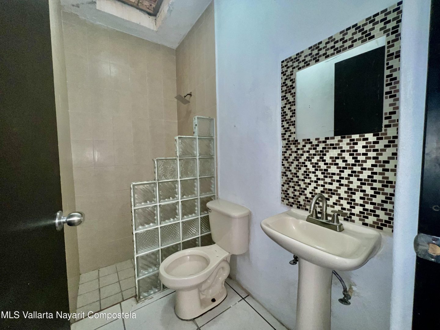 20251204183010435424000000-o