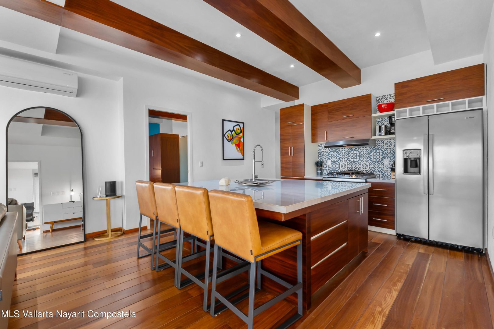 20251204194138462995000000-o