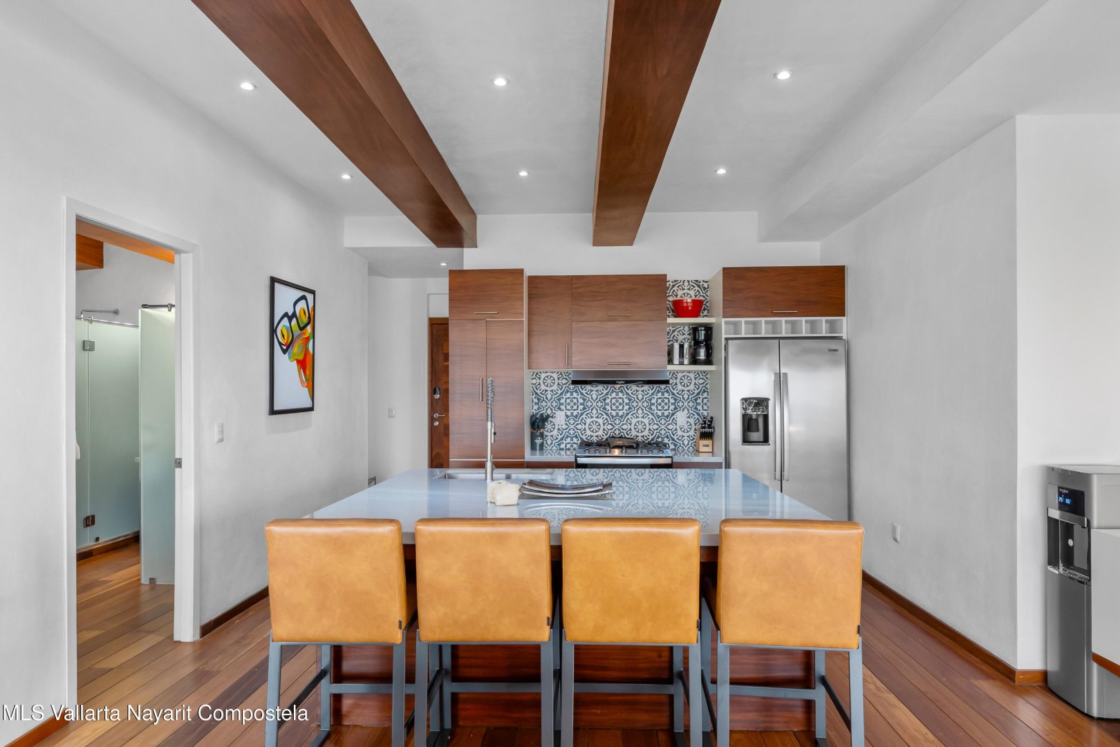 20251204194212377606000000-o