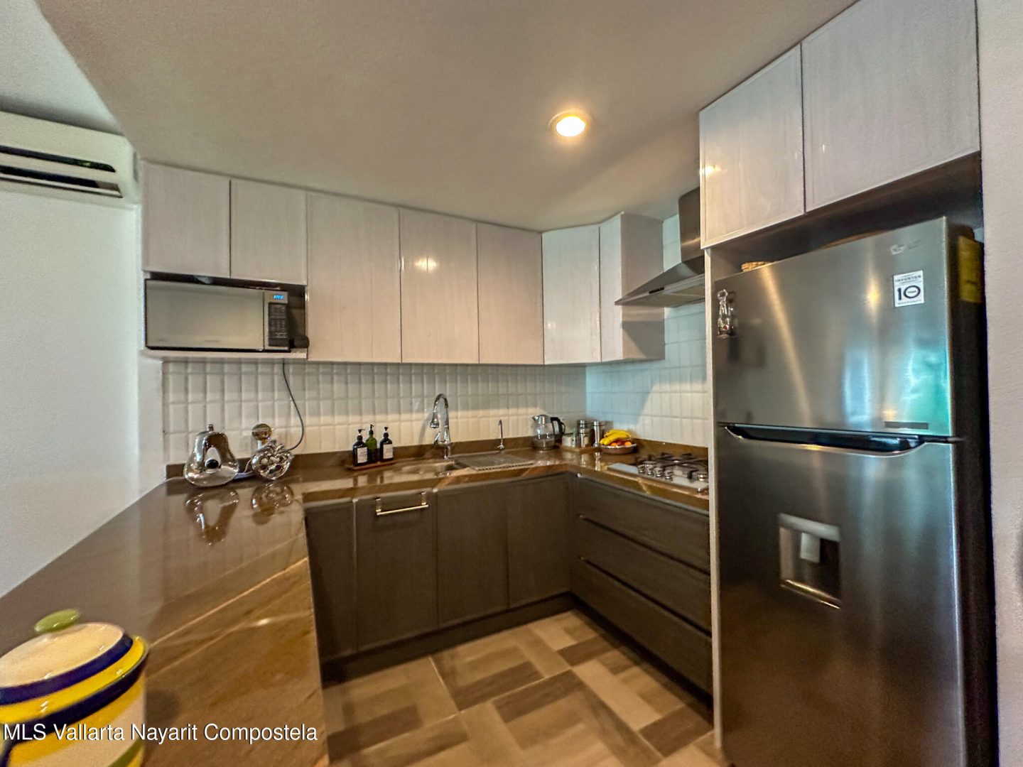 20251204194735384131000000-o