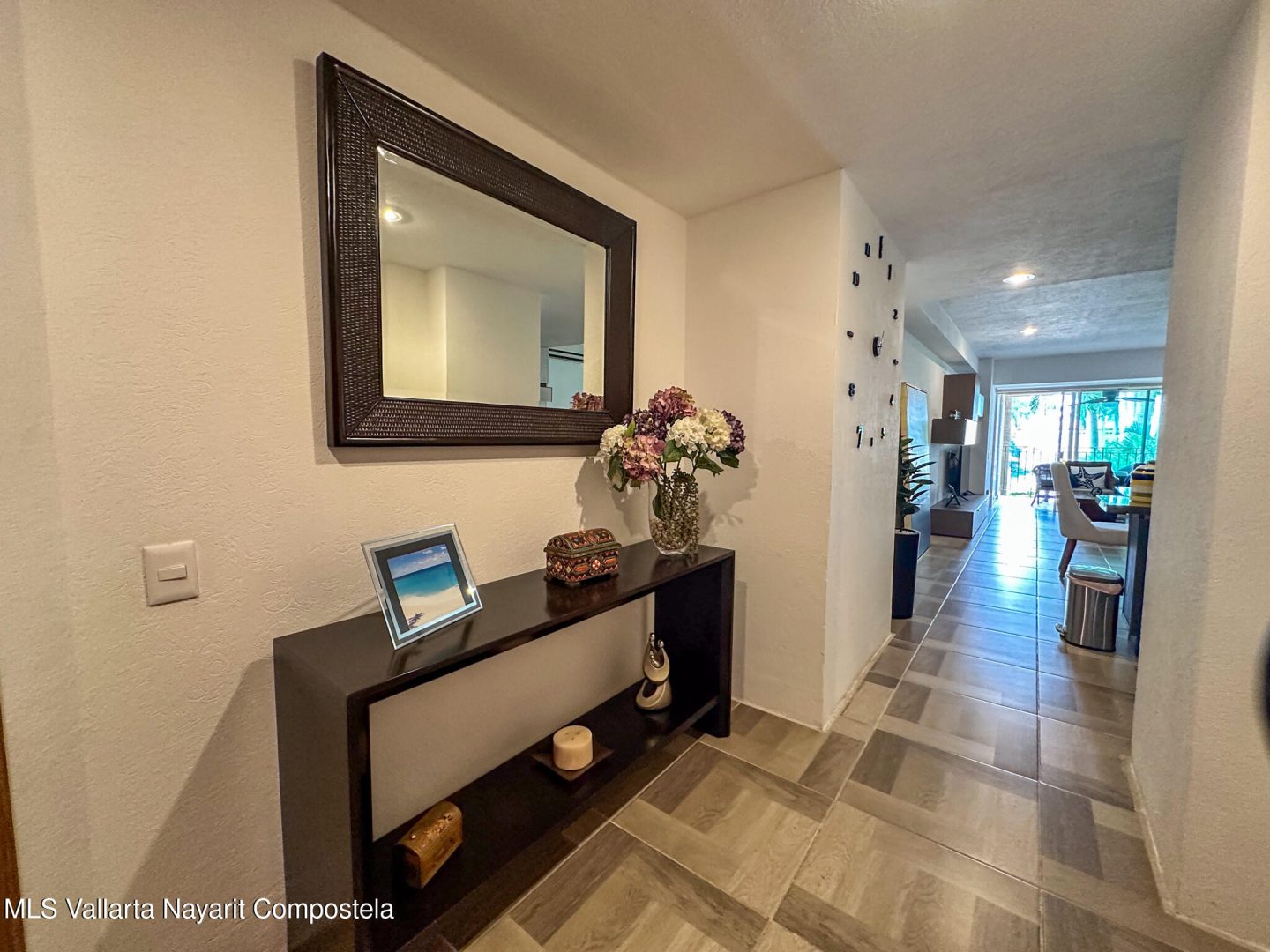 20251204195355085179000000-o