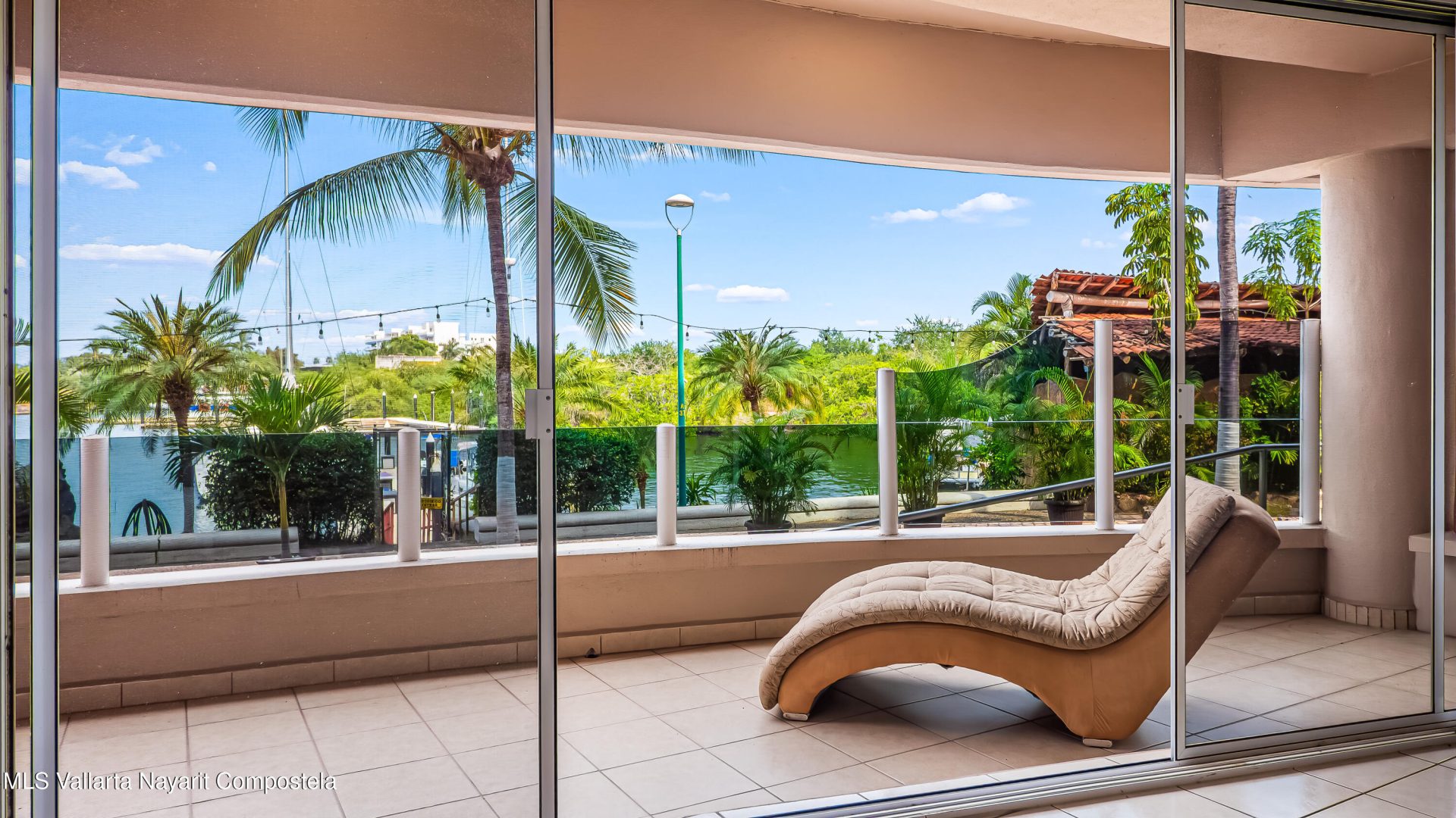 20251204230321008595000000-o