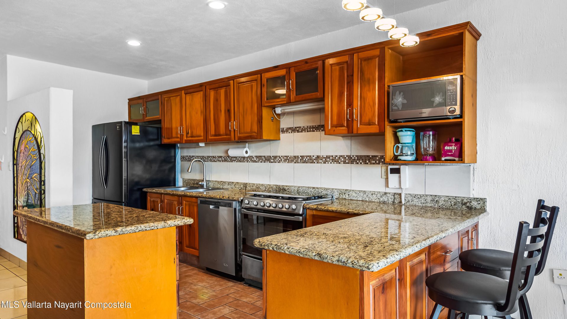 20251204230338805690000000-o