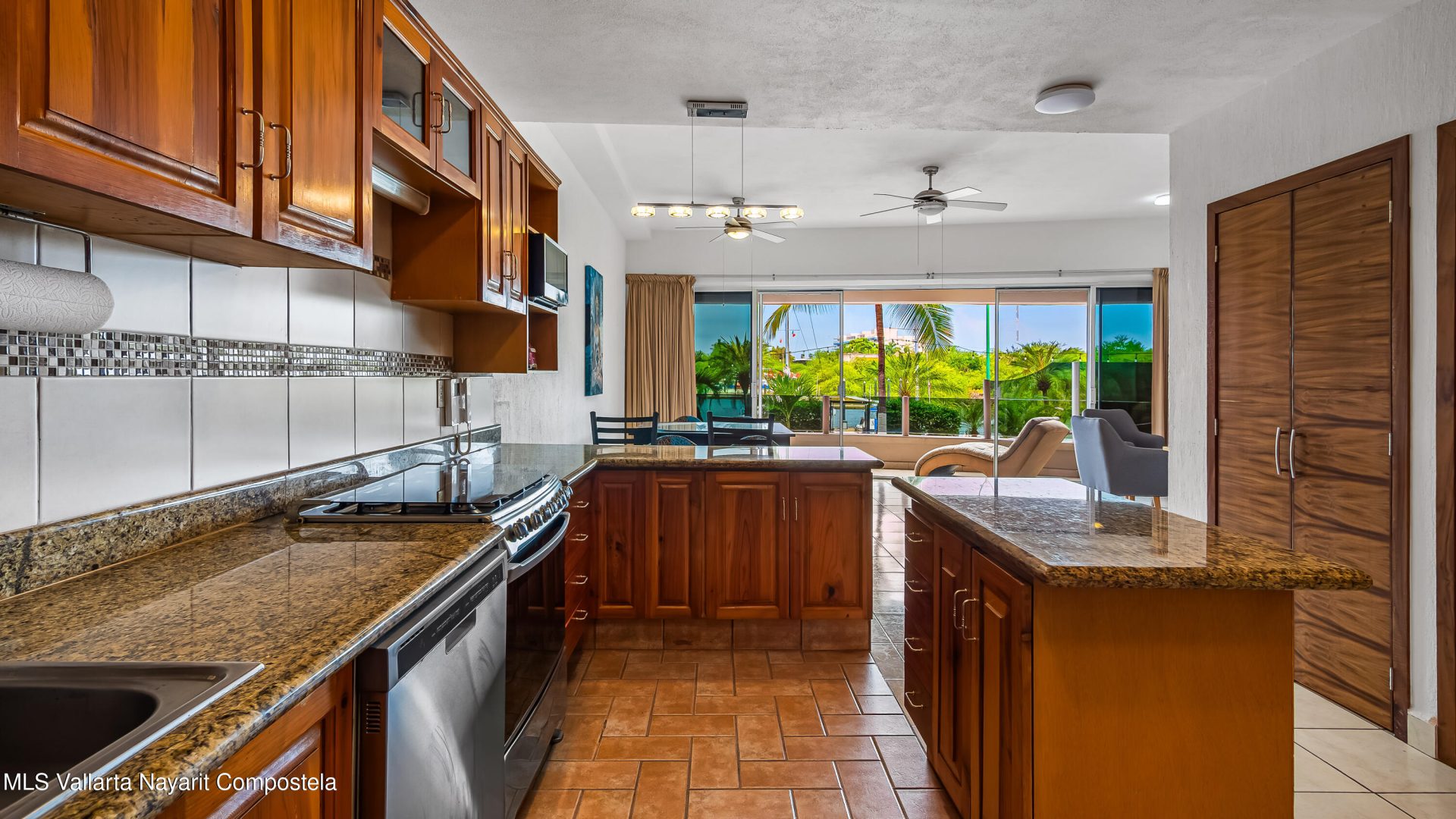 20251204230345264023000000-o