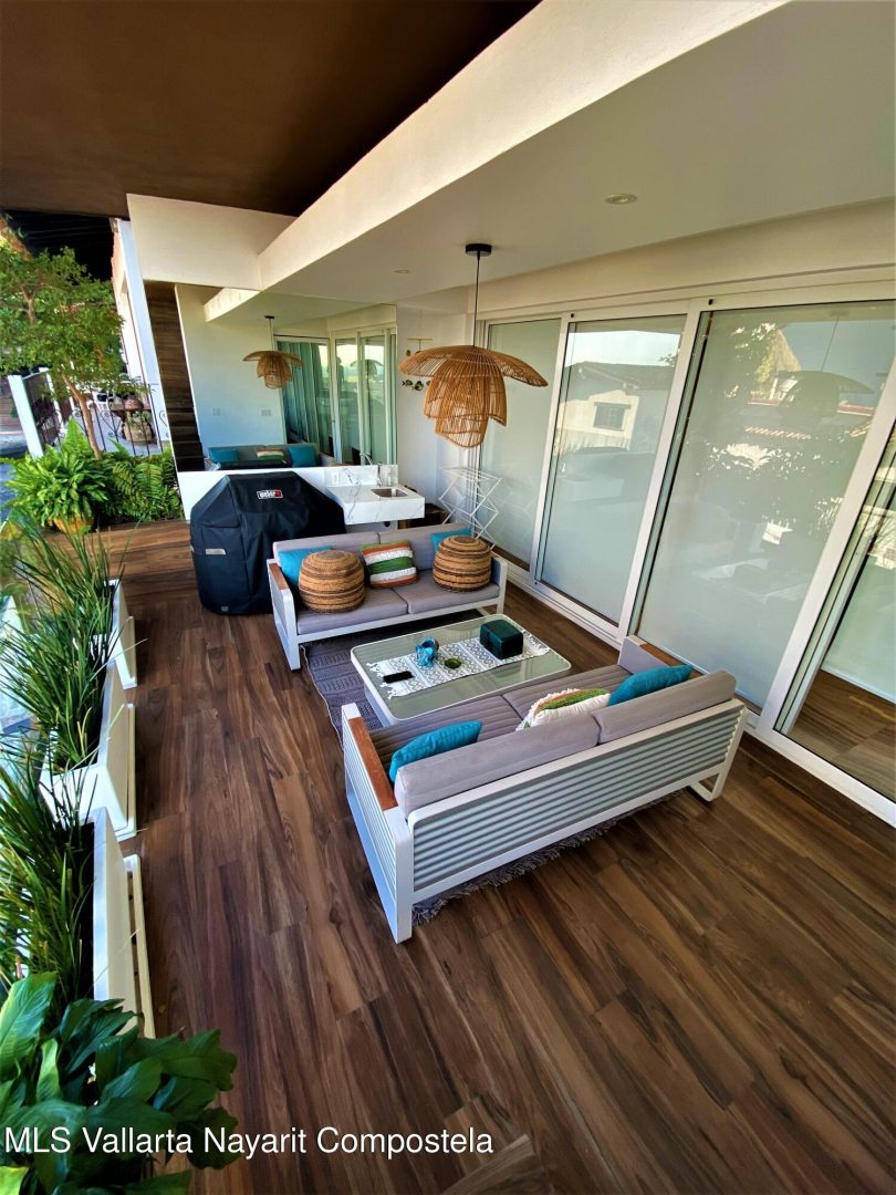 20251205003045799075000000-o