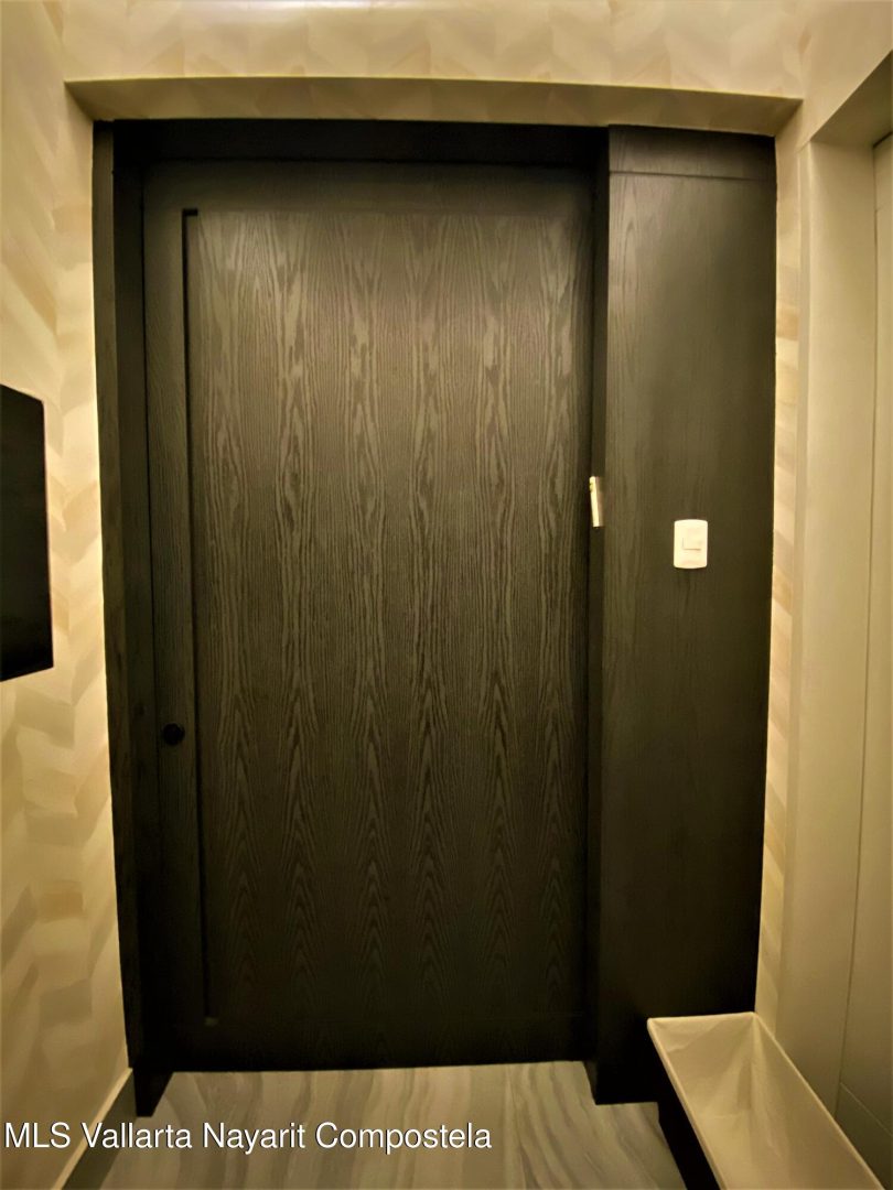 20251205003133999923000000-o