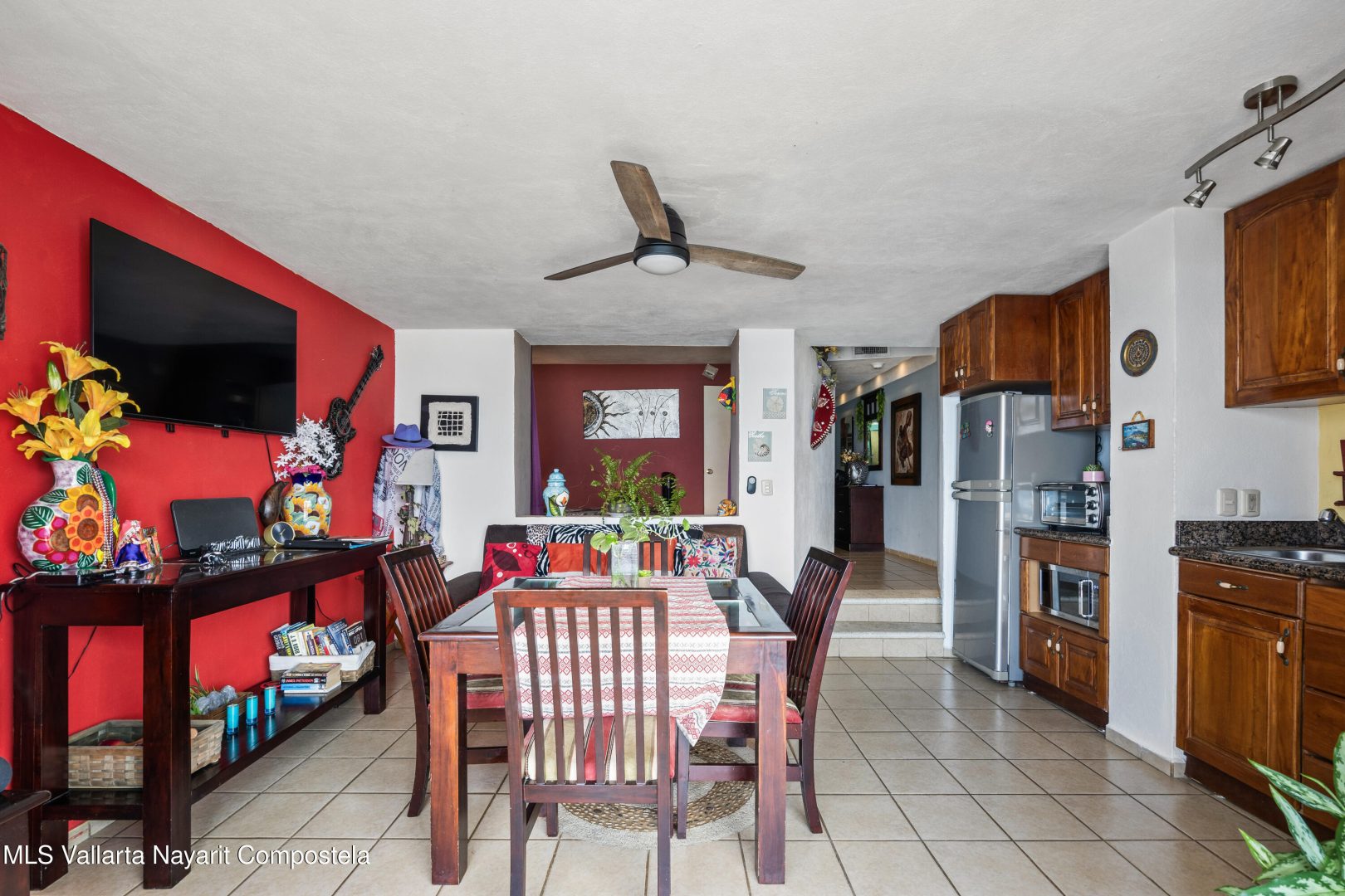 20251205061251814299000000-o