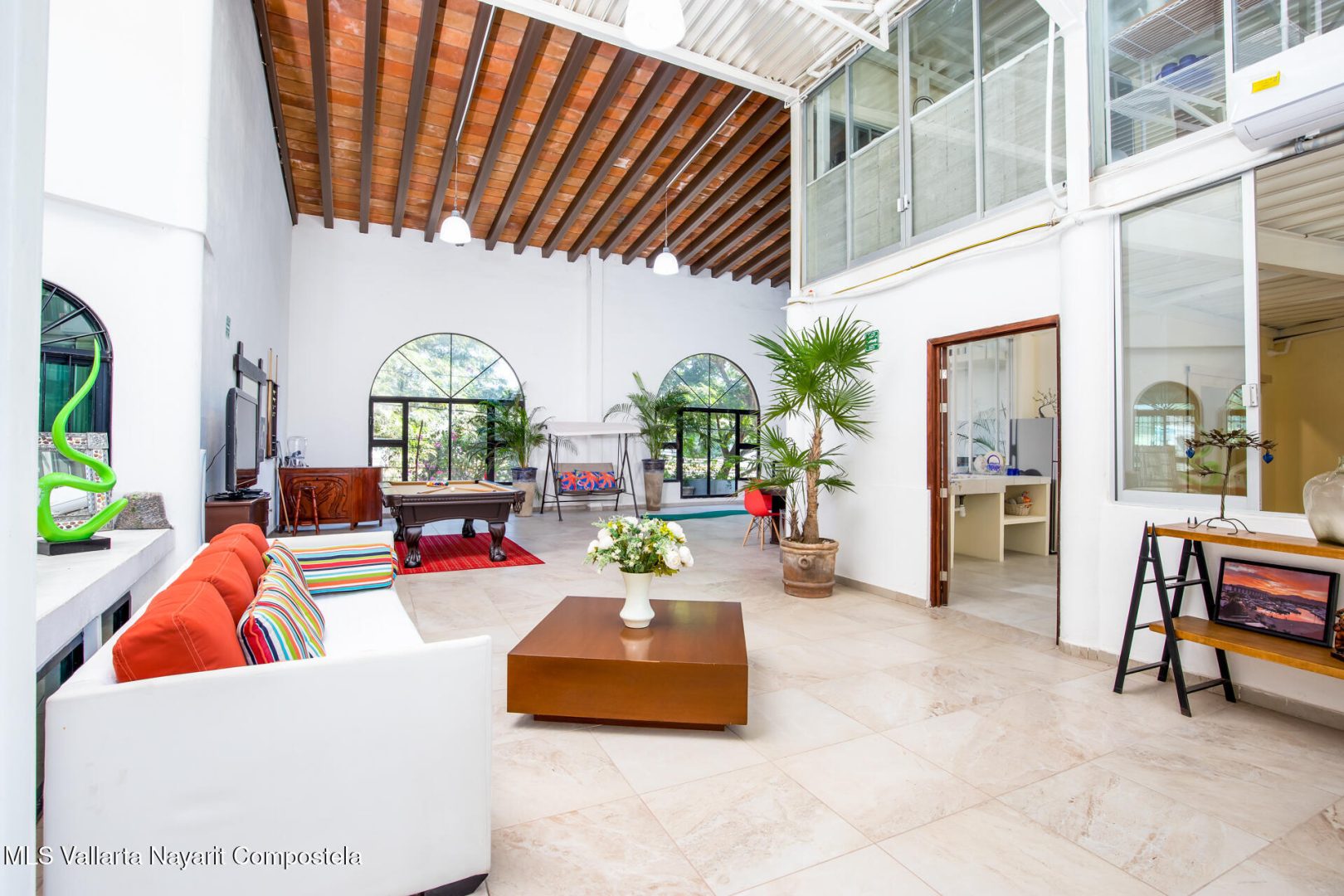 20251205145714083763000000-o