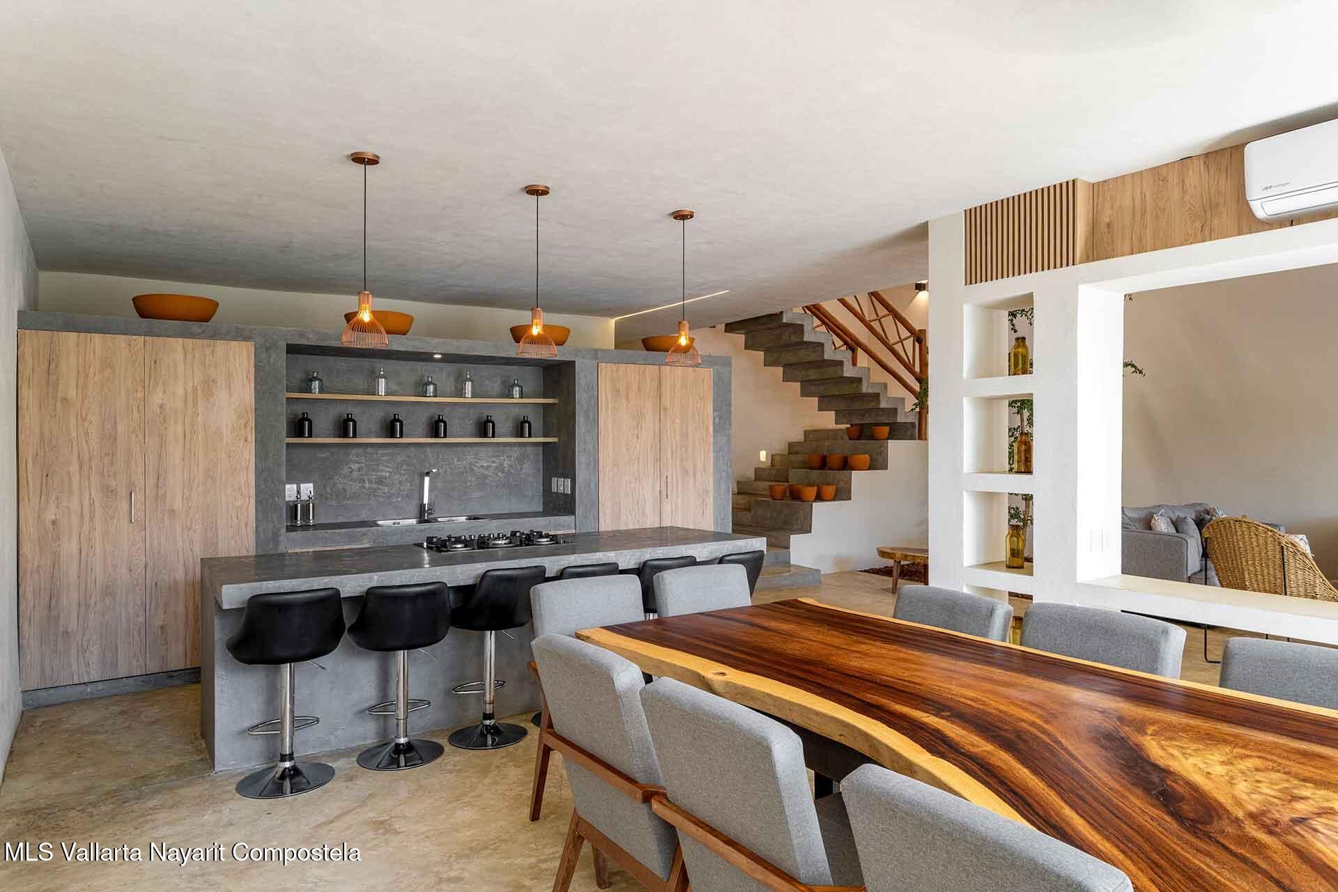 20251205170423021925000000-o