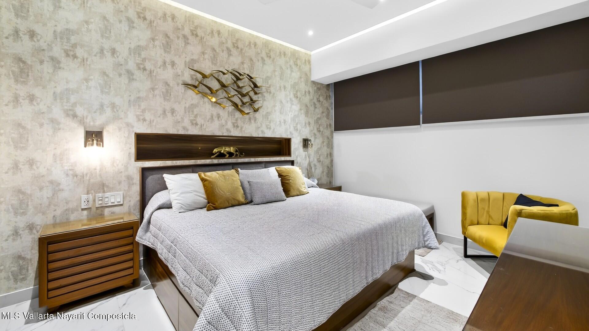 20251205184256032779000000-o