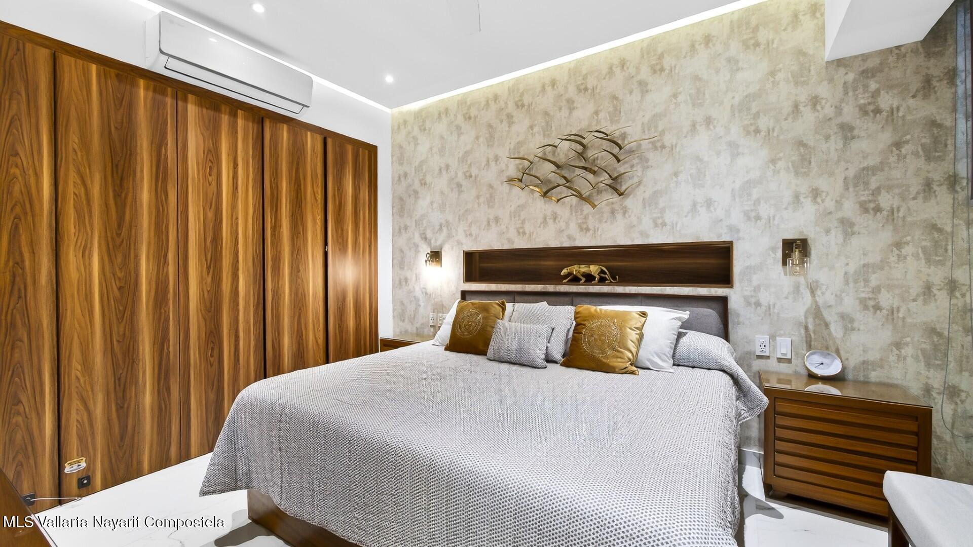 20251205184258086102000000-o