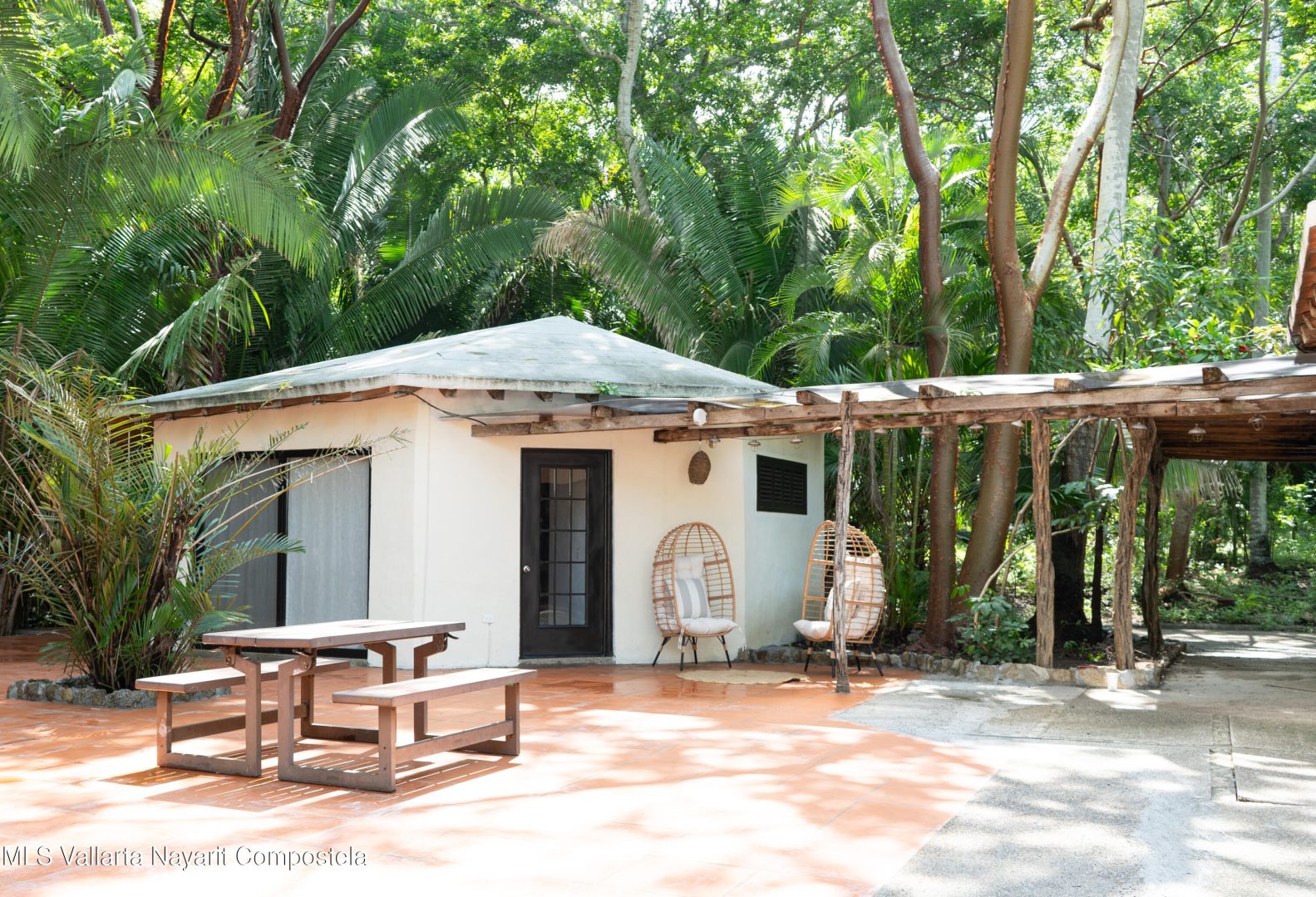 20251205203010529367000000-o