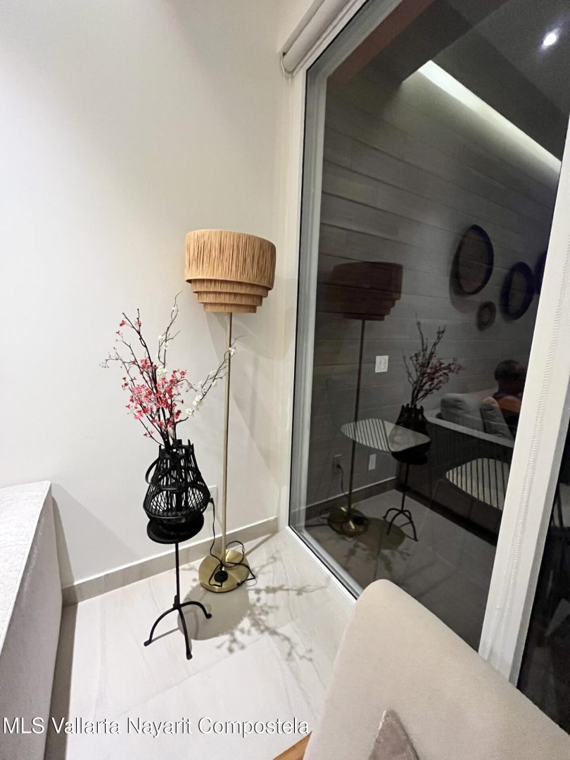 20251206194917169392000000-o