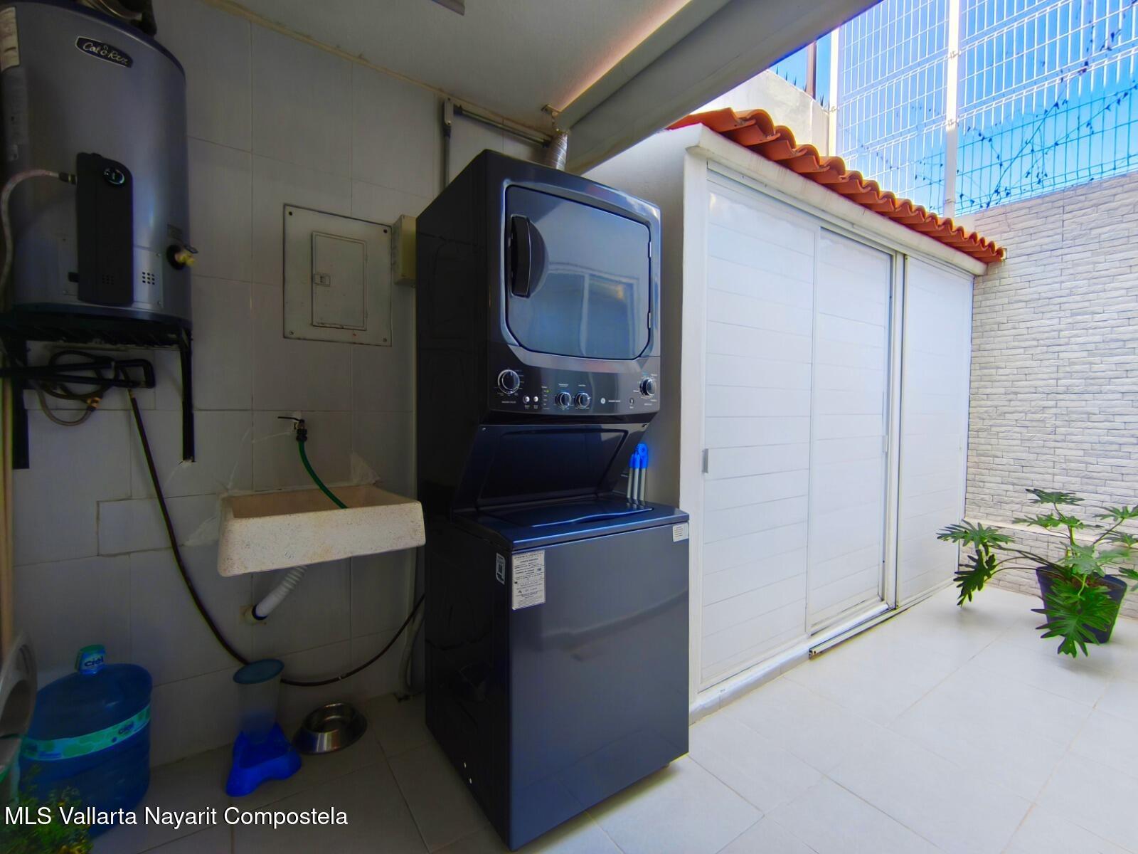 20251206202329665434000000-o