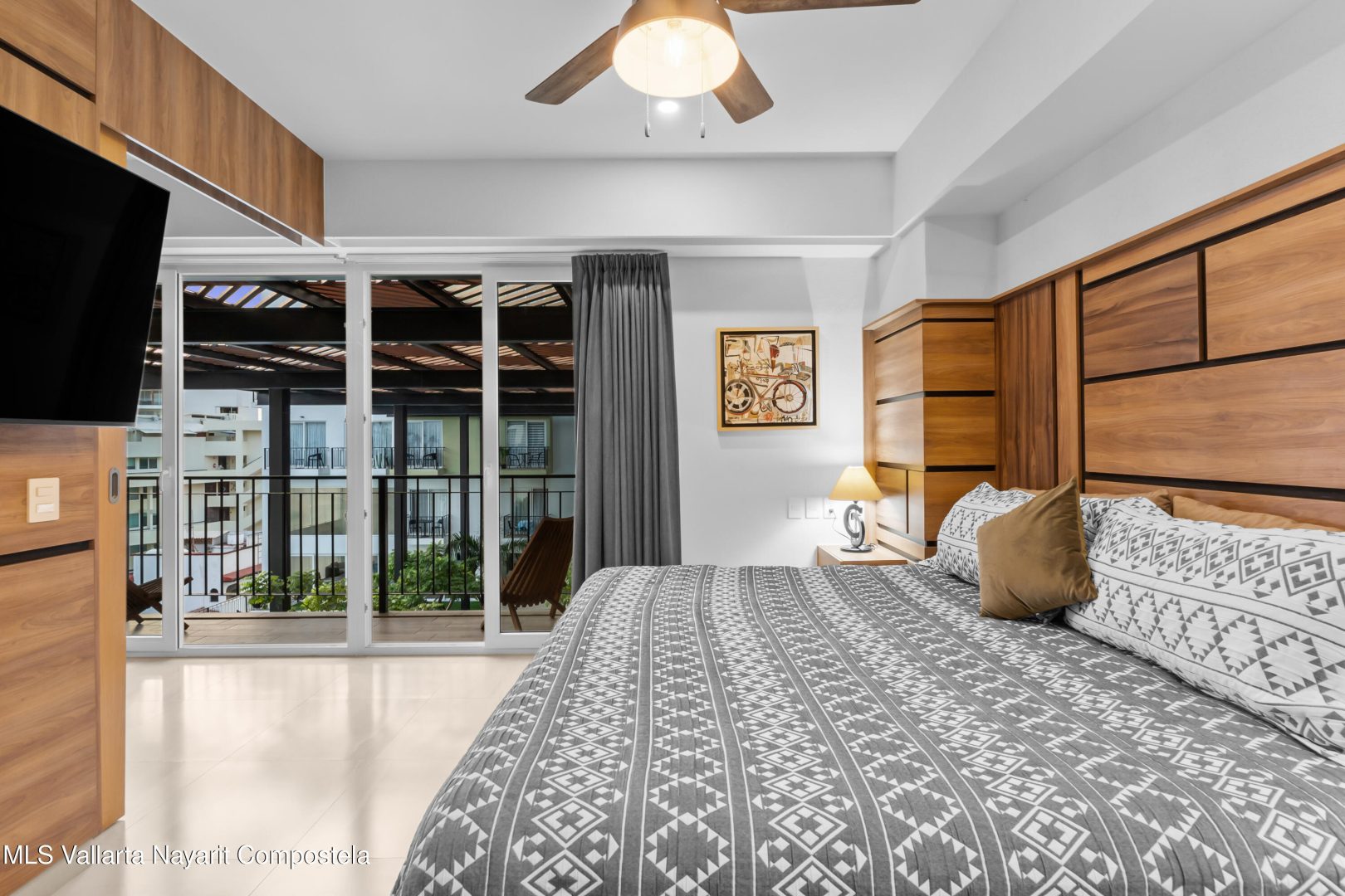 20251208190026188760000000-o