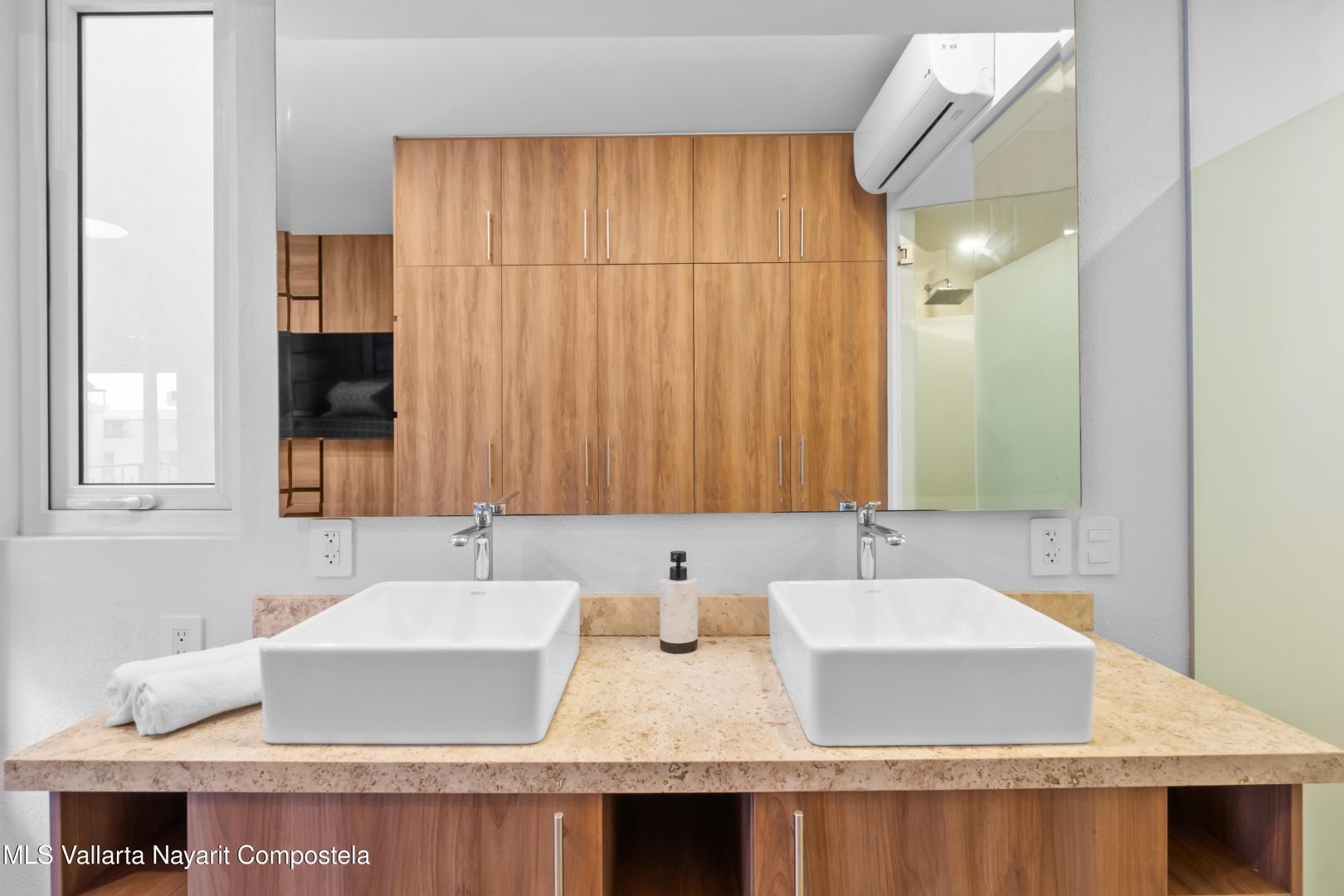 20251208190037532959000000-o