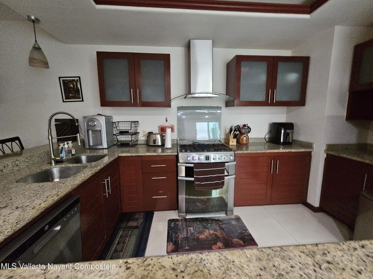 20251208201511032099000000-o