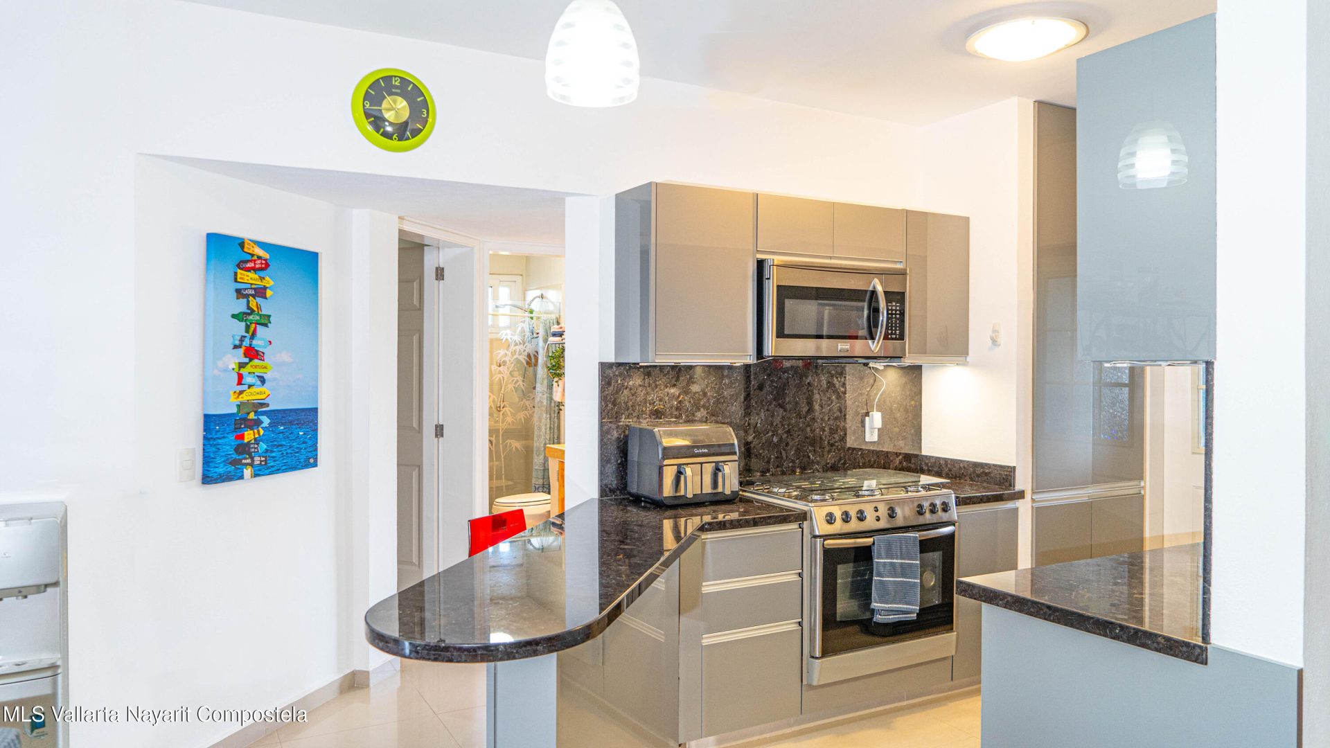 20251209211632048222000000-o