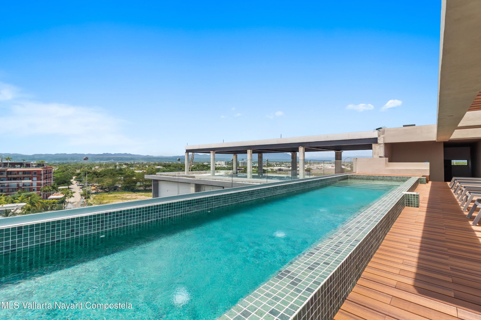 20251210183211557784000000-o