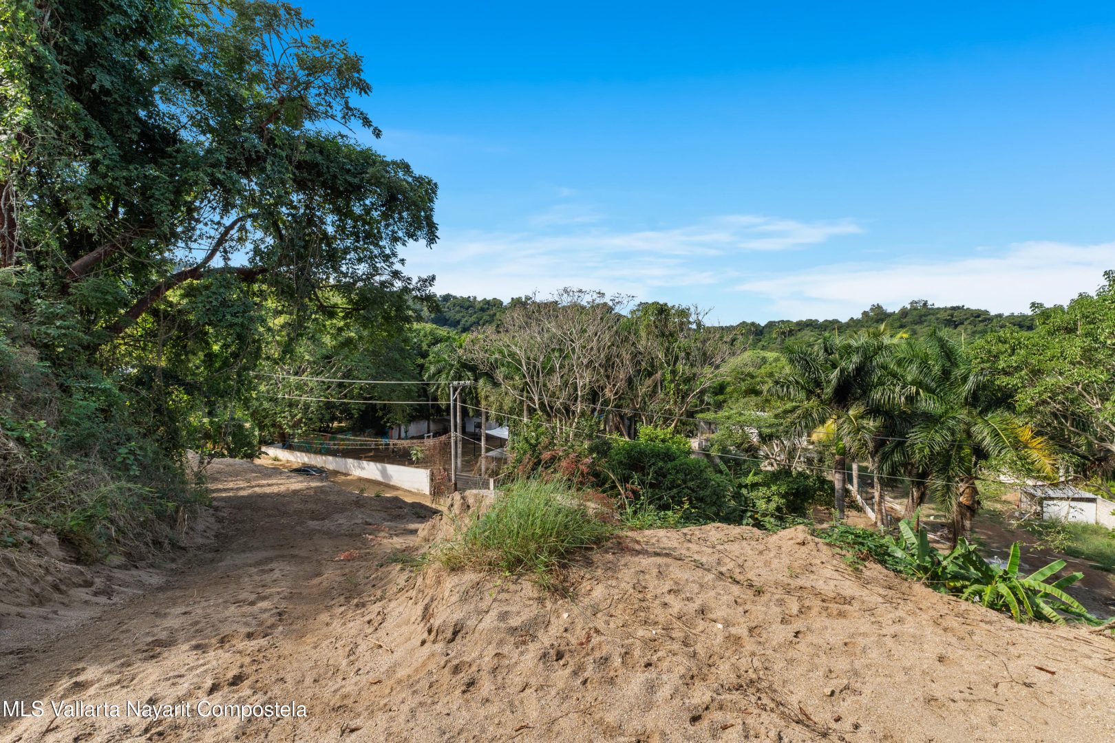 20251211171732935575000000-o